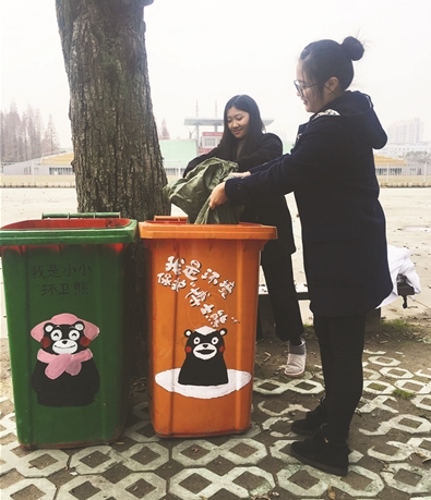 超可愛(ài)的校園垃圾桶,引人注意